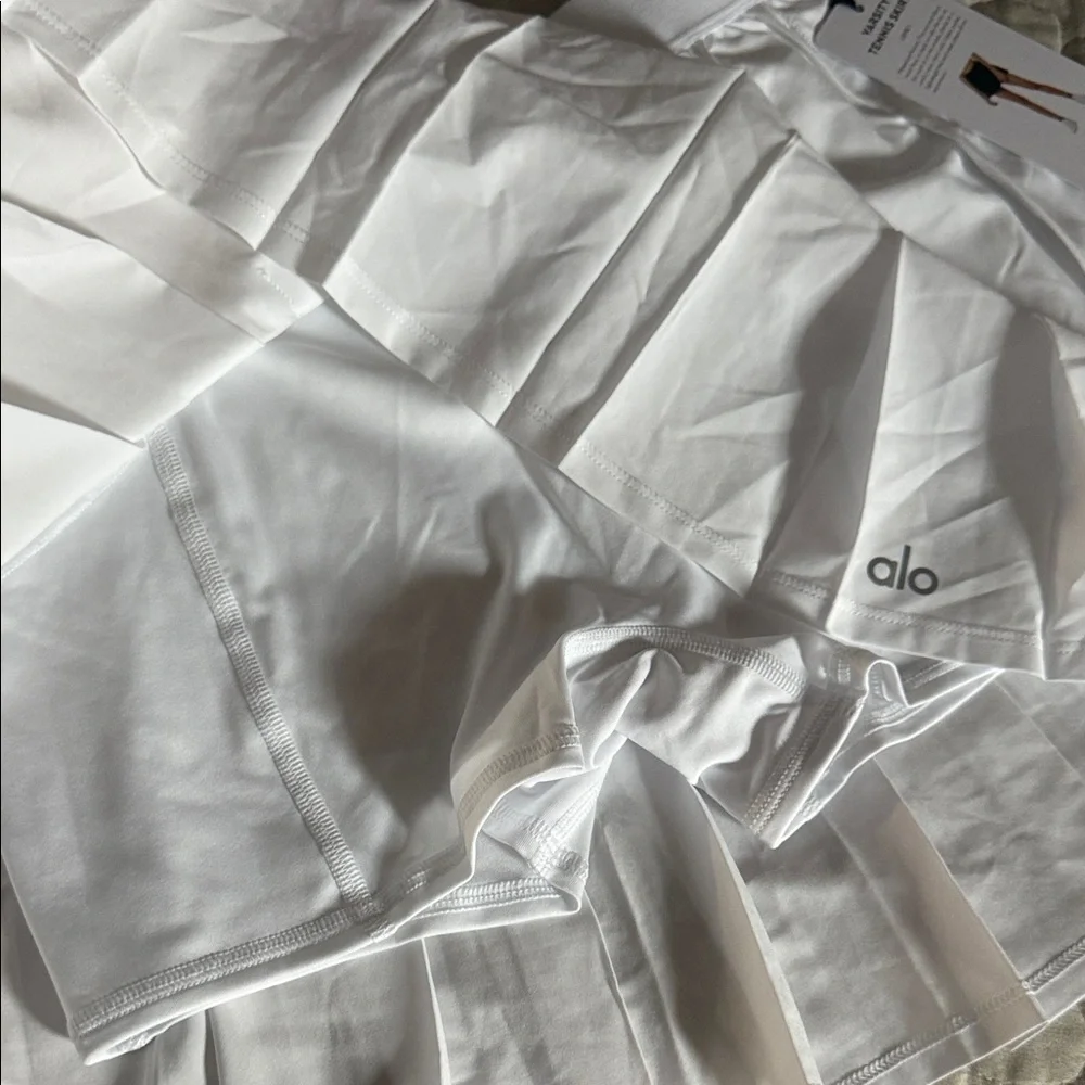 Alo skirt